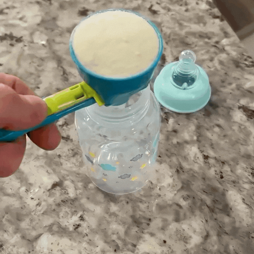 Cuillère doseuse anti-débordement